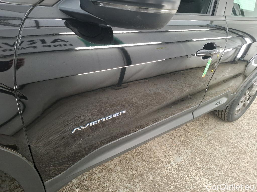  Jeep  Avenger JEEP  / 2022 / 5P / SUV BEV 115KW Longitute(SP)(SL) #1