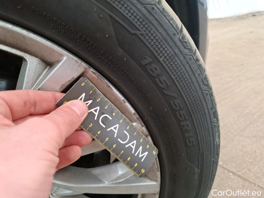  Fiat  500 FIAT   2015  3P  Berline Hybrid 10 BSG 70 ch Dolcevita #11