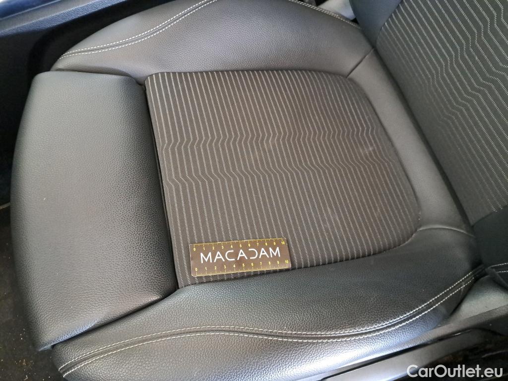  Mercedes  GLA MERCEDES-BENZ  / 2020 / 5P / SUV 1.3  250 e BUSINESS LINE DCT #24