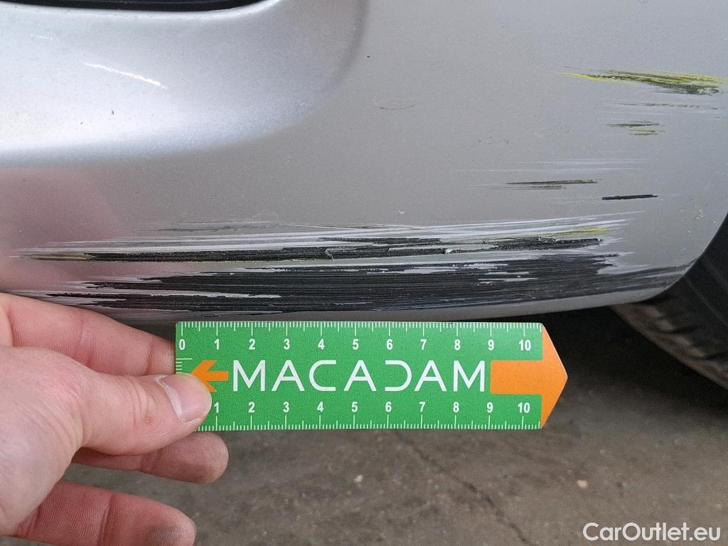  Mercedes  A-Klasse MERCEDES-BENZ Classe A Berline / 2018 / 4P / Berline A 180 d Business Line 8G-DCT #9