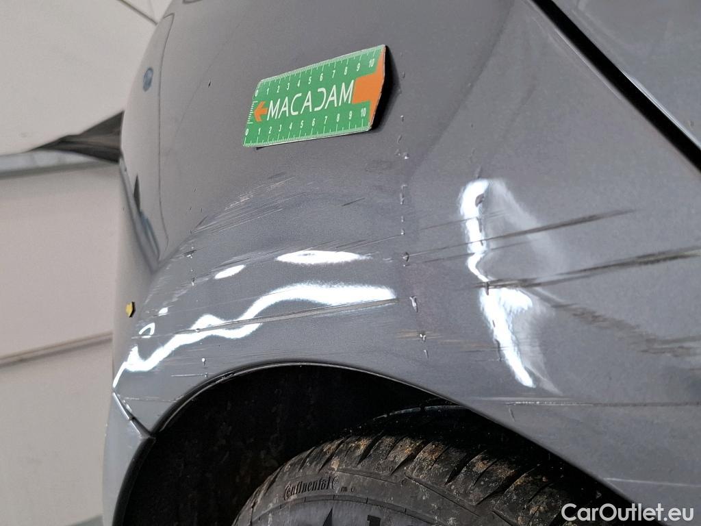  Mercedes  A-Klasse MERCEDES-BENZ Classe A Compact / 2018 / 5P / Berline A 180 Style Line #3