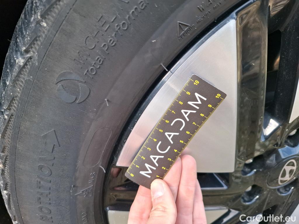  Hyundai   Ioniq Ioniq 6 Creative Electrique 77kWh BVA #17