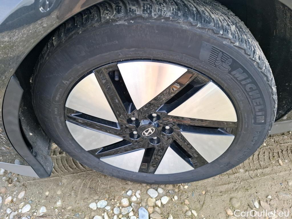  Hyundai   Ioniq Ioniq 6 Creative Electrique 77kWh BVA #18