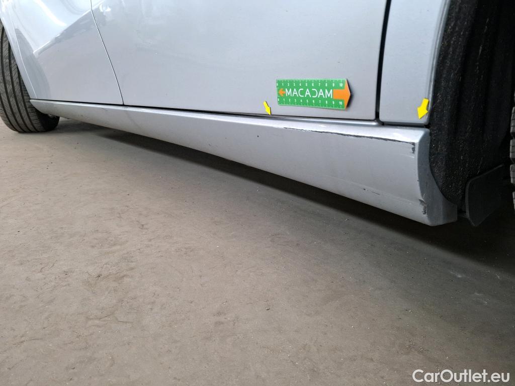  Mercedes  A-Klasse MERCEDES-BENZ Classe A Berline / 2018 / 4P / Berline A 180 d Business Line 8G-DCT #11