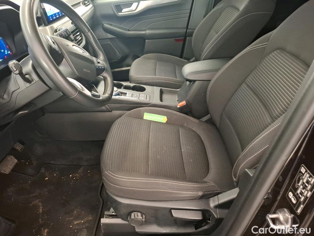 Ford  Kuga FORD  / 2019 / 5P / SUV 2.5 190 hybrid Flexifuel Pshift Titanium #28