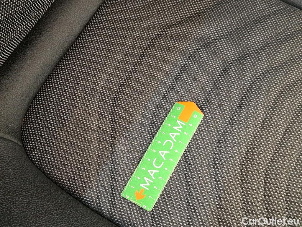  Mercedes  A-Klasse MERCEDES-BENZ Classe A Berline / 2018 / 4P / Berline A 180 d Business Line 8G-DCT #21