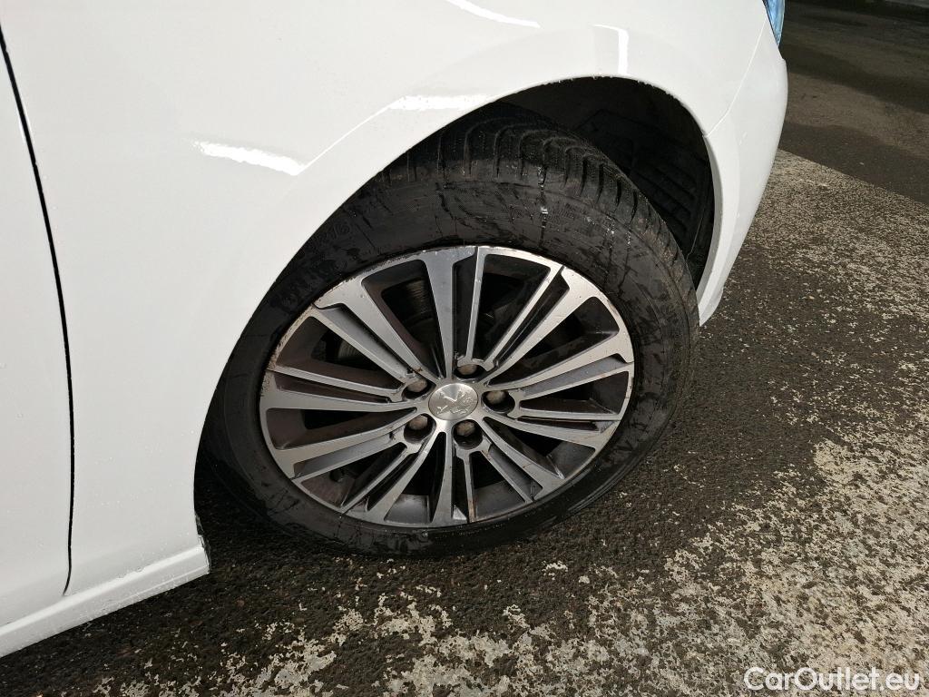  Peugeot  308  Allure Business 1.2 PureTech 130CV BVM6 E6d #9