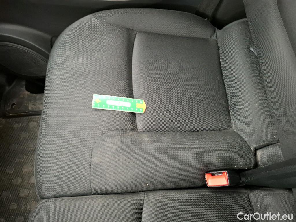  Renault  Trafic RENAULT  4p Combi Zen L1 dCi 115 #24