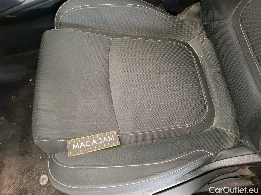  Renault  Megane RENAULT Mégane Berline / 2020 / 5P / Berline Business E-Tech hybride rech 160 -21N #40