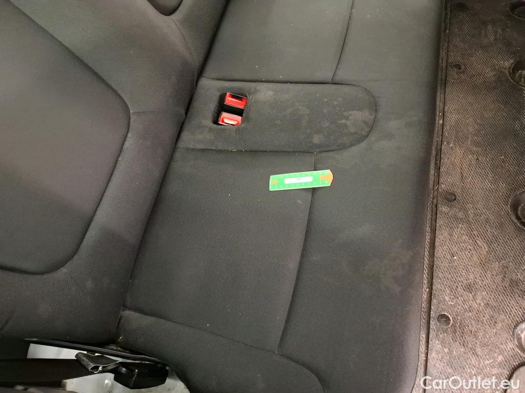  Renault  Trafic RENAULT  4p Combi Zen L1 dCi 115 #28