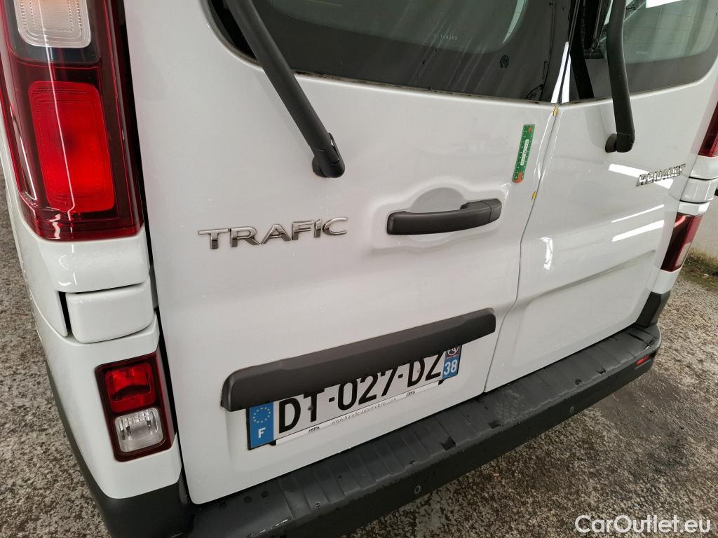  Renault  Trafic RENAULT  4p Combi Zen L1 dCi 115 #11