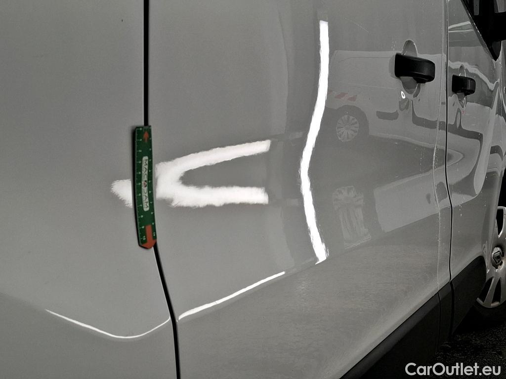  Renault  Trafic RENAULT  4p Combi Zen L1 dCi 115 #16