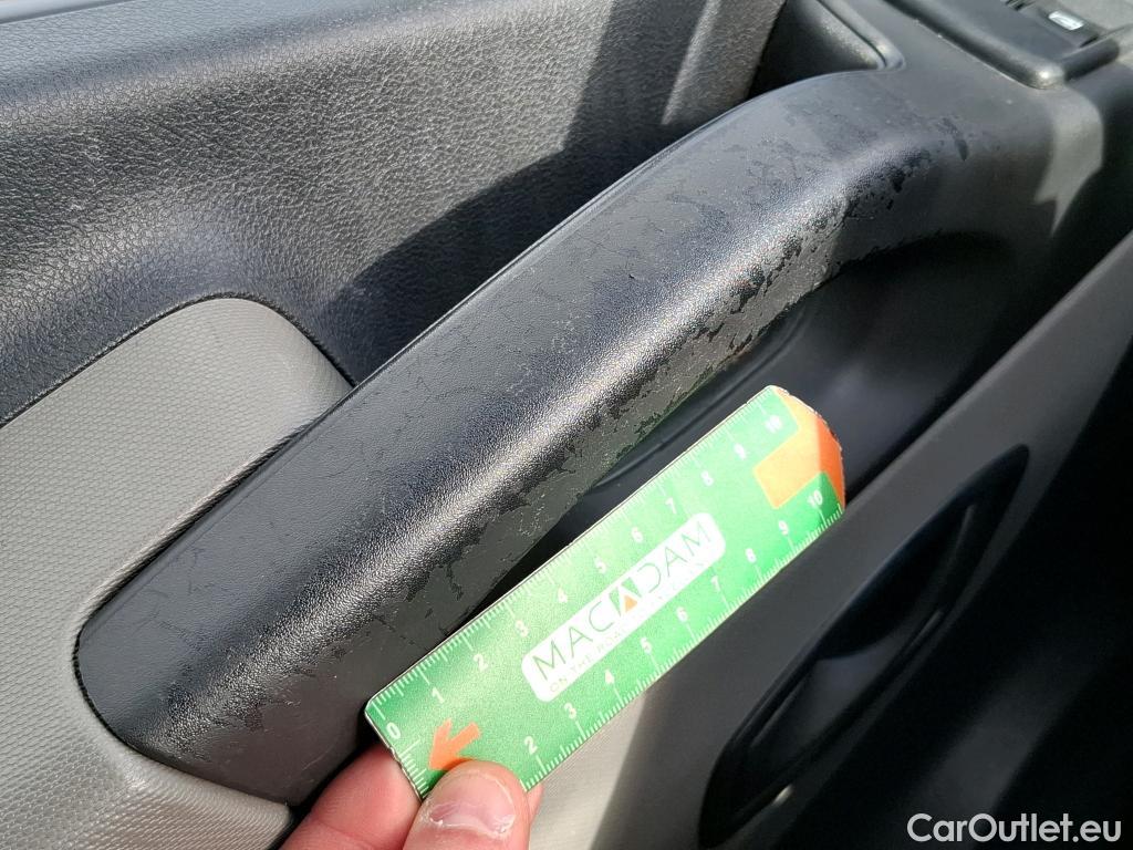  Renault  Trafic RENAULT  4p Combi Zen L1 dCi 115 #23