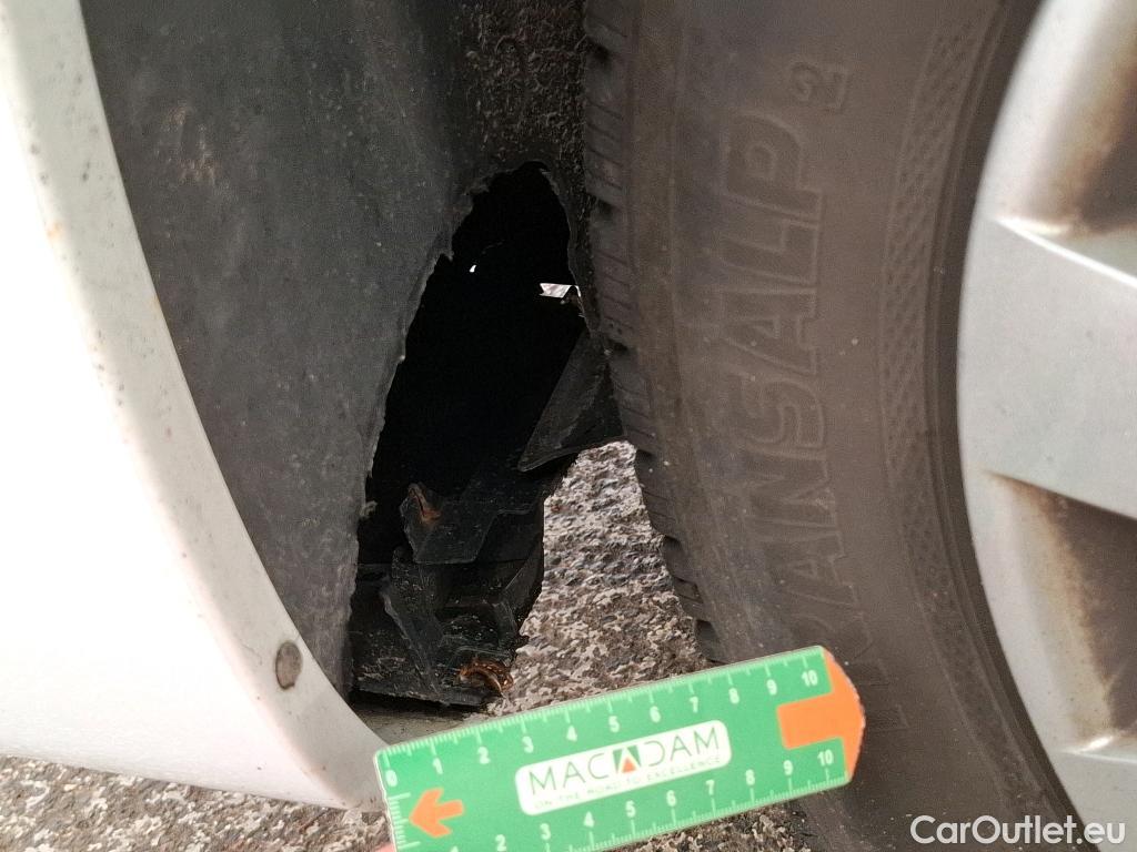  Renault  Trafic RENAULT  4p Combi Zen L1 dCi 115 #21