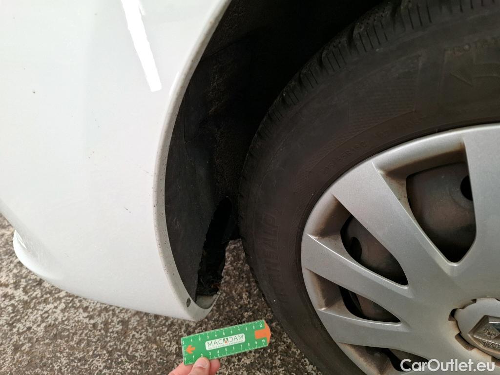  Renault  Trafic RENAULT  4p Combi Zen L1 dCi 115 #20