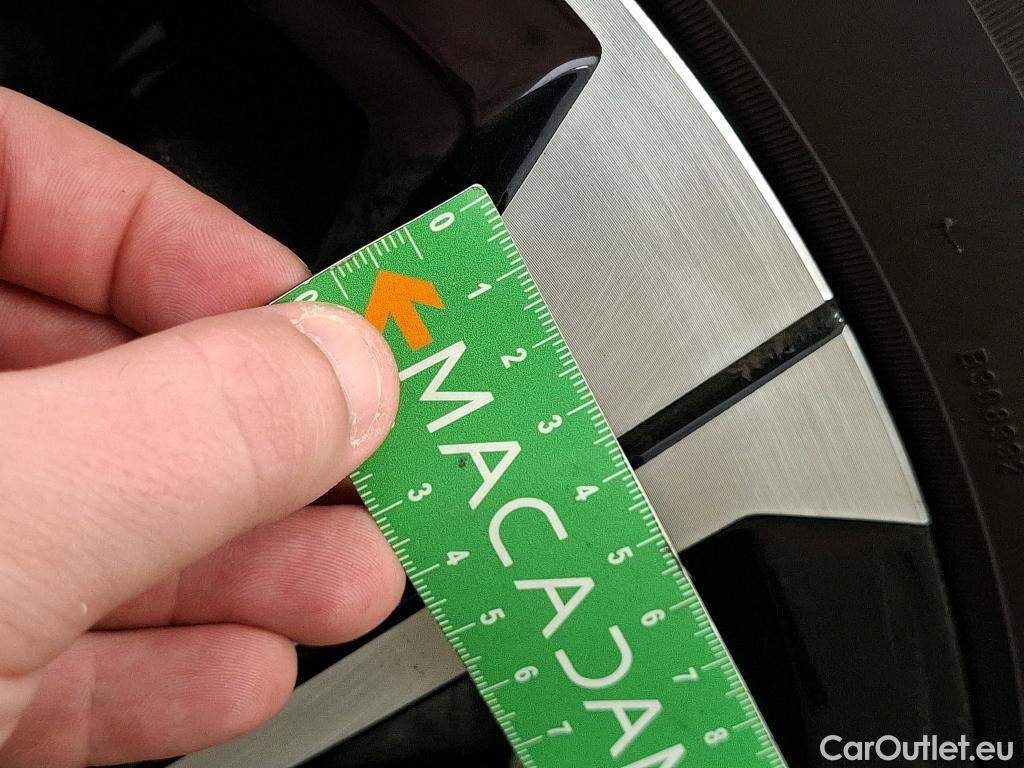  Renault  Captur  II Evolution 1.6 E-TECH Hybrid 145CV BVA6 E6d #8