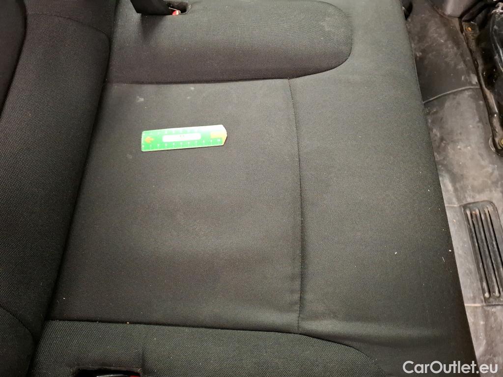  Renault  Trafic RENAULT  4p Combi Zen L1 dCi 115 #27