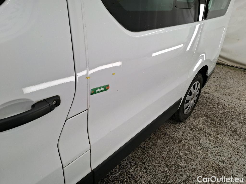  Renault  Trafic RENAULT  4p Combi Zen L1 dCi 115 #1