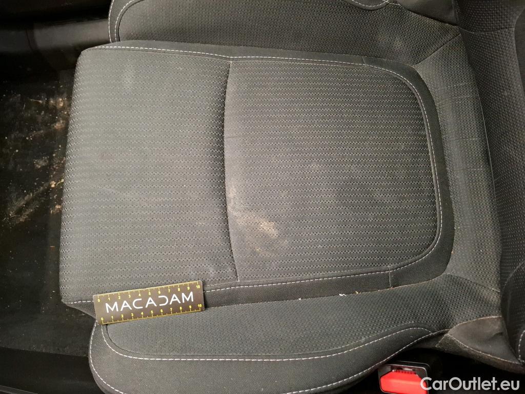  Renault  Megane RENAULT Mégane Berline / 2020 / 5P / Berline Business E-Tech hybride rech 160 -21N #39