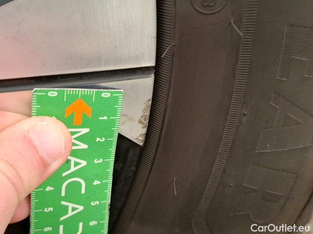  Renault  Captur  II Evolution 1.6 E-TECH Hybrid 145CV BVA6 E6d #23