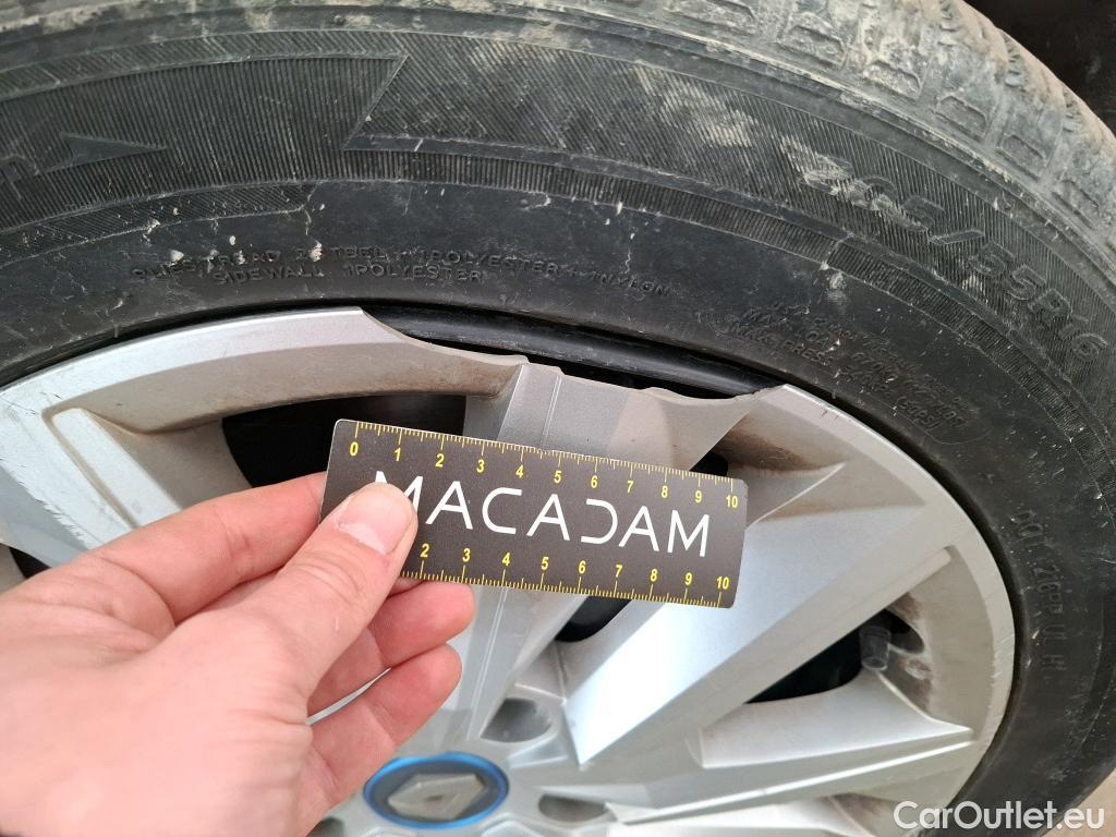  Renault  Megane RENAULT Mégane Berline / 2020 / 5P / Berline Business E-Tech hybride rech 160 -21N #45