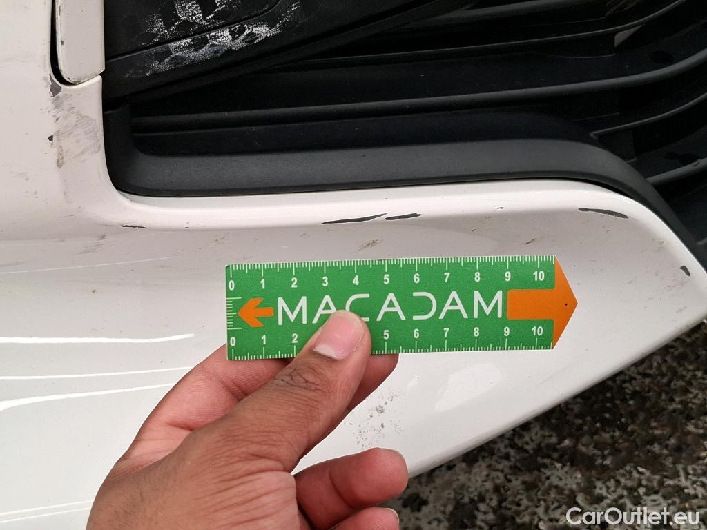  Toyota  Yaris TOYOTA  Hybride / 2019 / 5P / Berline Hybride 116h Dynamic Business Stage Acad #9