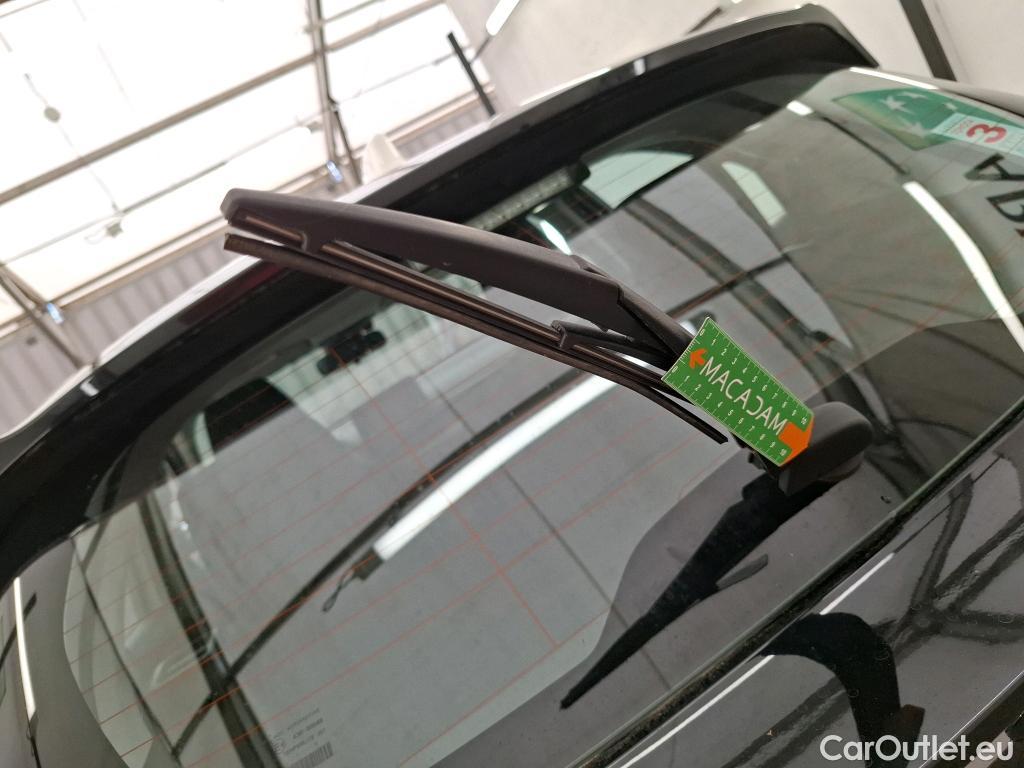  Toyota  Yaris TOYOTA  Hybride / 2019 / 5P / Berline Hybride 116h Dynamic Business Stage Acad #25