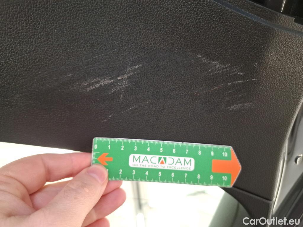  Volkswagen  Golf  VOLKSWAGEN / 2020 / 5P / Berline 2.0 TDI SCR 115 DSG7 LIFE SOCI BUSINESS #2