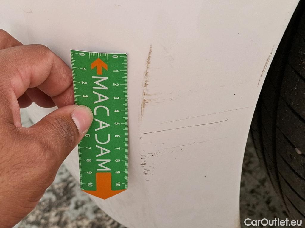  Toyota  Yaris TOYOTA  Hybride / 2019 / 5P / Berline Hybride 116h Dynamic Business Stage Acad #16