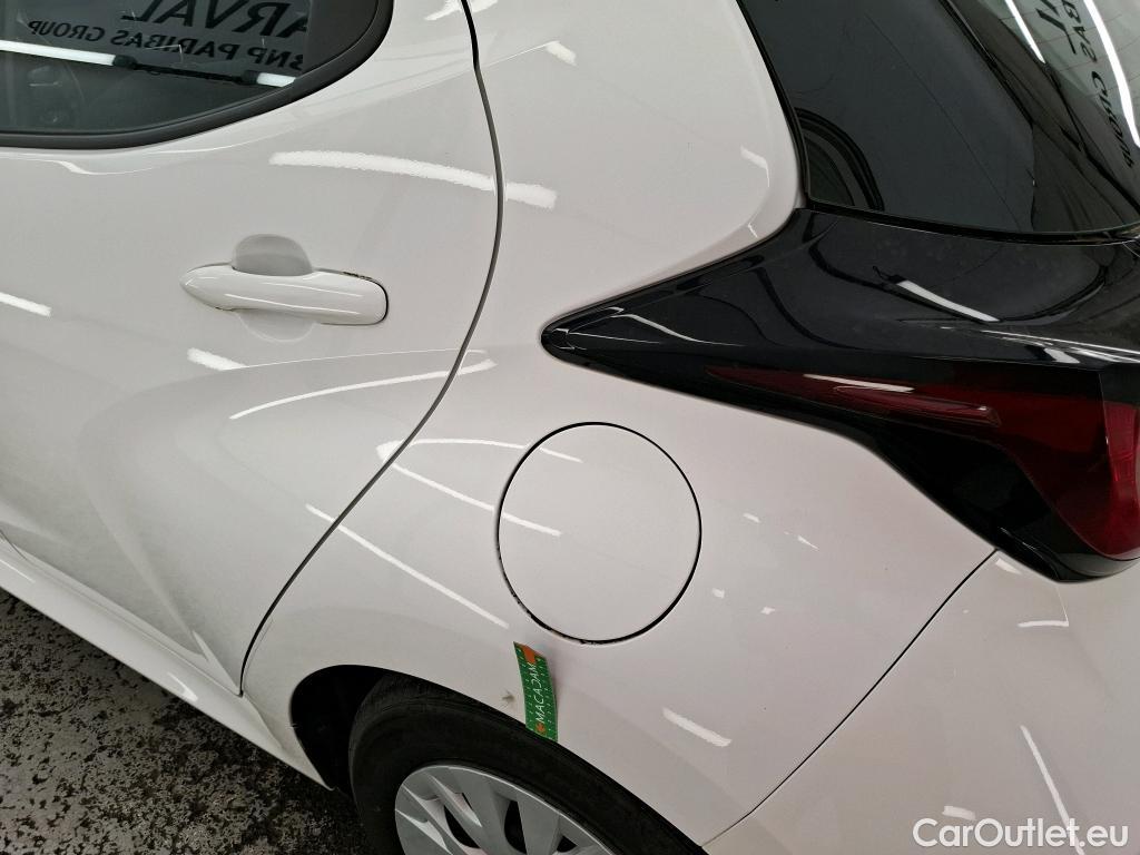  Toyota  Yaris TOYOTA  Hybride / 2019 / 5P / Berline Hybride 116h Dynamic Business Stage Acad #35