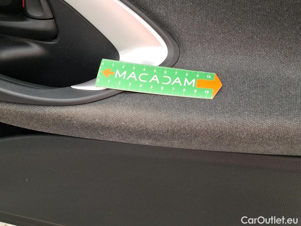  Toyota  Yaris TOYOTA  Hybride / 2019 / 5P / Berline Hybride 116h Dynamic Business Stage Acad #31