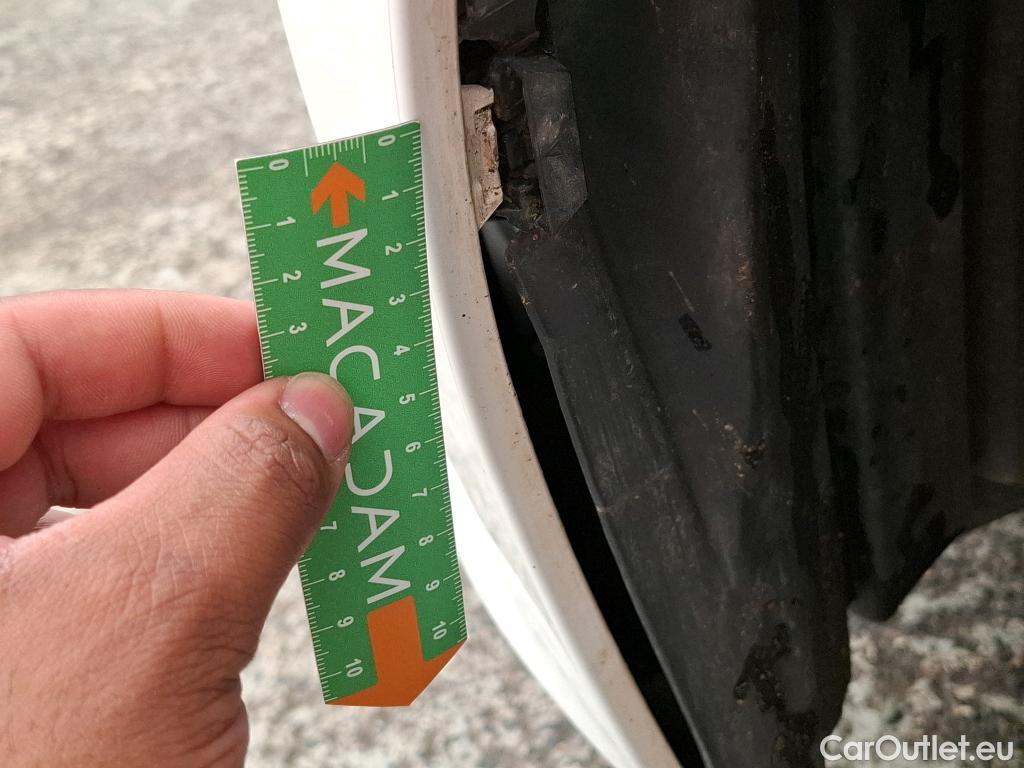  Toyota  Yaris TOYOTA  Hybride / 2019 / 5P / Berline Hybride 116h Dynamic Business Stage Acad #34