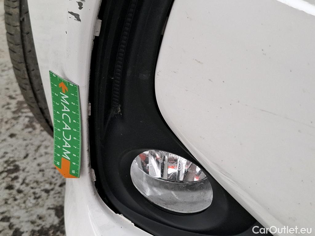  Toyota  Yaris TOYOTA  Hybride / 2019 / 5P / Berline Hybride 116h Dynamic Business Stage Acad #38