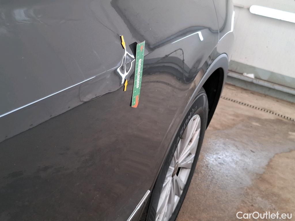  Volkswagen  Tiguan VOLKSWAGEN  / 2020 / 5P / SUV 2.0 TDI 150 DSG7 Life Business (Ex 205T) #6