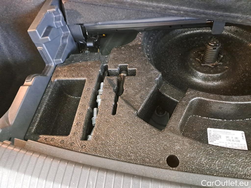  Volkswagen  Tiguan VOLKSWAGEN  Allspace / 2017 / 5P / SUV 1.5 TSI 150 EVO DSG7 Carat Exclusive #18