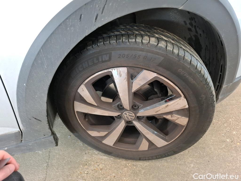  Volkswagen  Taigo  Style 1.0 TSI 110CV BVA7 E6d #10