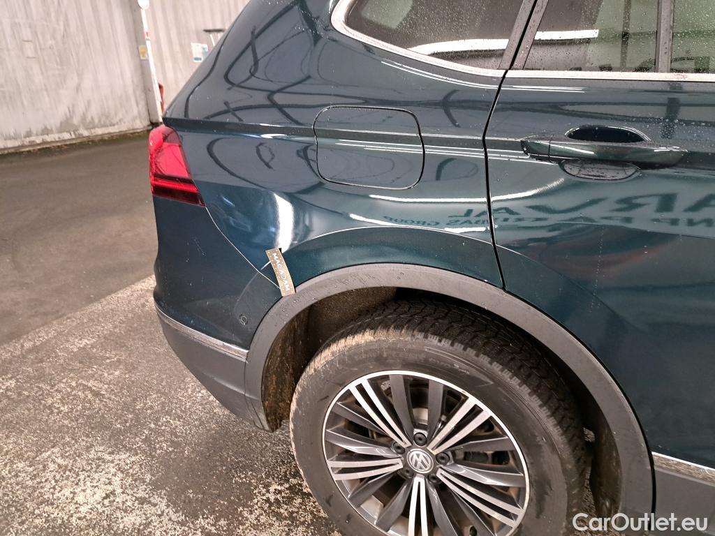  Volkswagen  Tiguan VOLKSWAGEN  Allspace / 2017 / 5P / SUV 1.5 TSI 150 EVO DSG7 Carat Exclusive #1