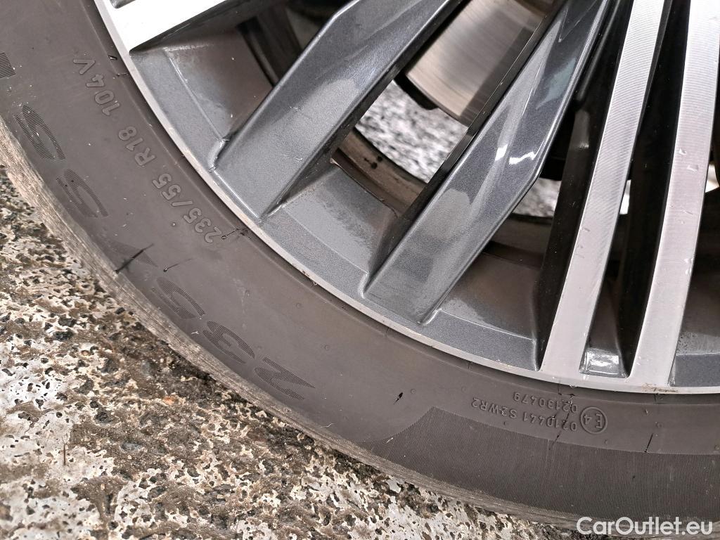  Volkswagen  Tiguan VOLKSWAGEN  Allspace / 2017 / 5P / SUV 1.5 TSI 150 EVO DSG7 Carat Exclusive #32