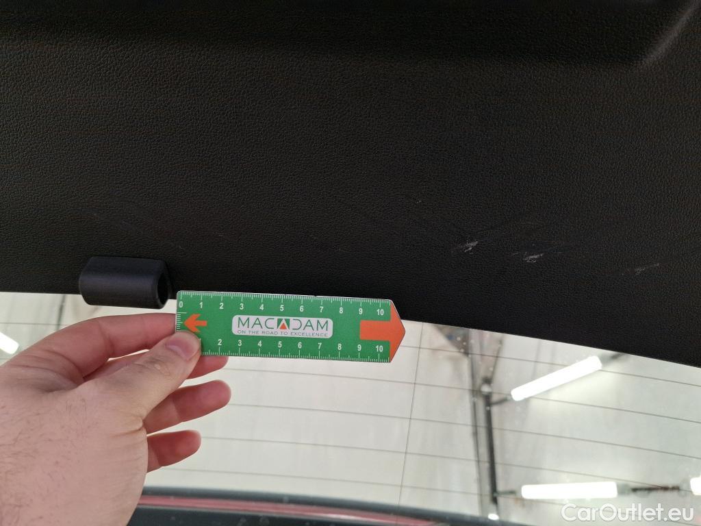  Volkswagen  Golf  VOLKSWAGEN / 2020 / 5P / Berline 2.0 TDI SCR 115 DSG7 LIFE SOCI BUSINESS #4