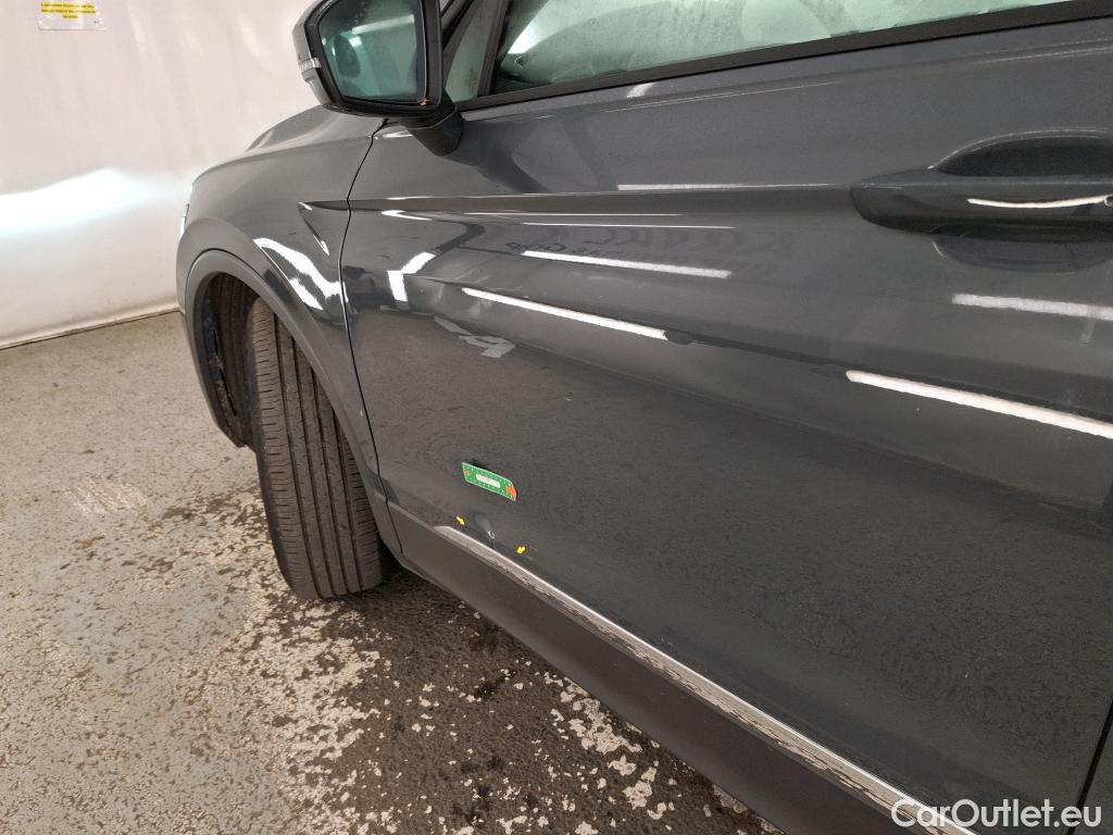  Volkswagen  Tiguan VOLKSWAGEN  / 2020 / 5P / SUV 1.5 TSI 150 DSG7 LIFE BUSI #1