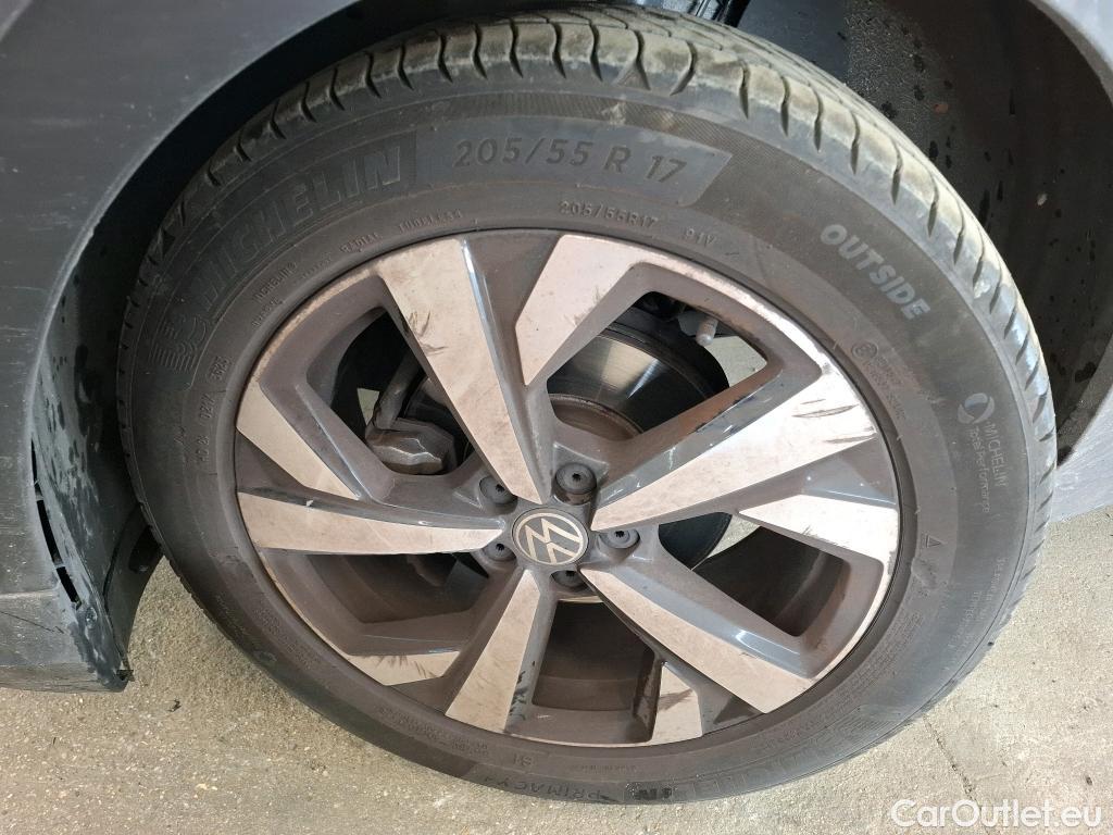  Volkswagen  Taigo  Style 1.0 TSI 110CV BVA7 E6d #28