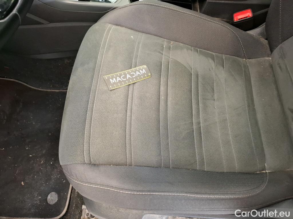  Volkswagen  Touran VOLKSWAGEN  / 2015 / 5P / monospace 1.5 TSI EVO DSG7 Carat 7 places #36