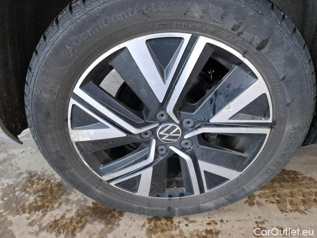  Volkswagen  Touran VOLKSWAGEN  / 2015 / 5P / monospace 1.5 TSI EVO DSG7 Carat 7 places #32