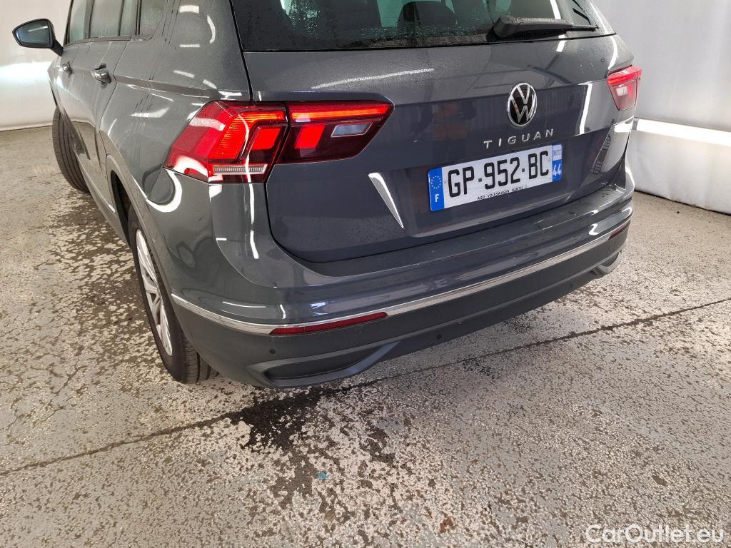  Volkswagen  Tiguan VOLKSWAGEN  / 2020 / 5P / SUV 1.5 TSI 150 DSG7 LIFE BUSI #11
