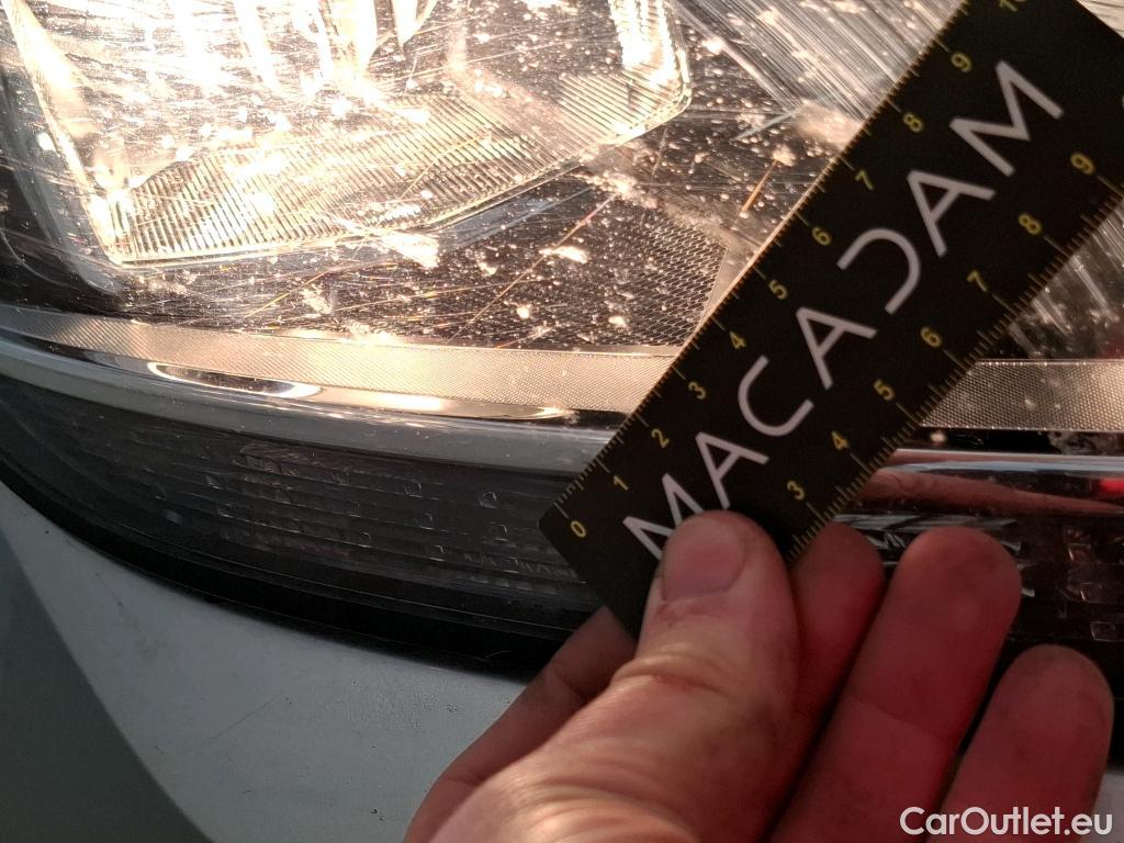  Volkswagen  Touran VOLKSWAGEN  / 2015 / 5P / monospace 1.5 TSI EVO DSG7 Carat 7 places #64