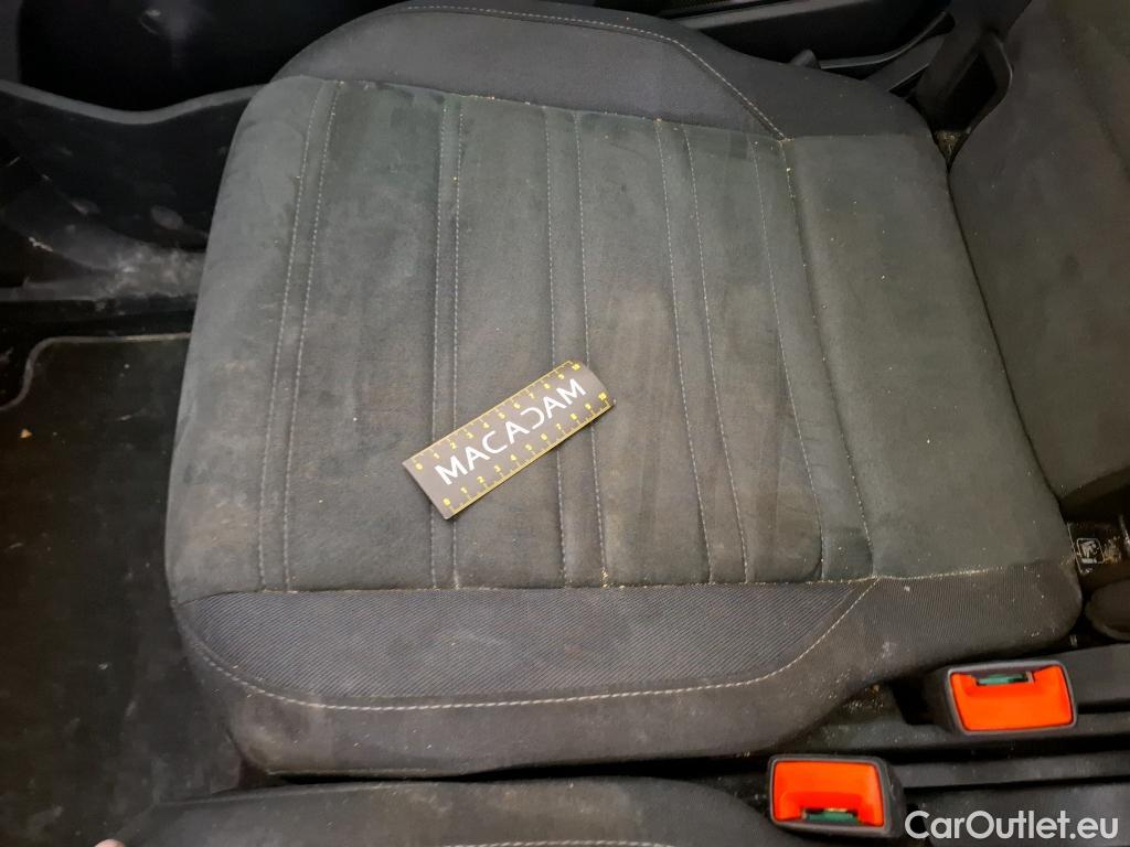  Volkswagen  Touran VOLKSWAGEN  / 2015 / 5P / monospace 1.5 TSI EVO DSG7 Carat 7 places #39