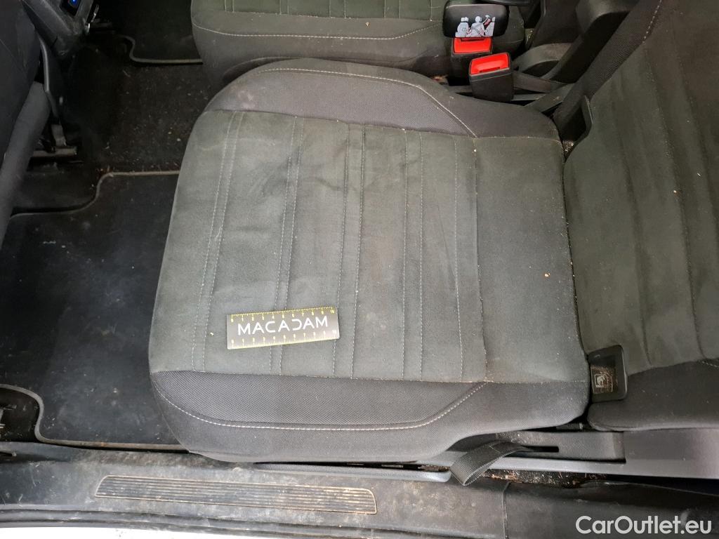  Volkswagen  Touran VOLKSWAGEN  / 2015 / 5P / monospace 1.5 TSI EVO DSG7 Carat 7 places #37