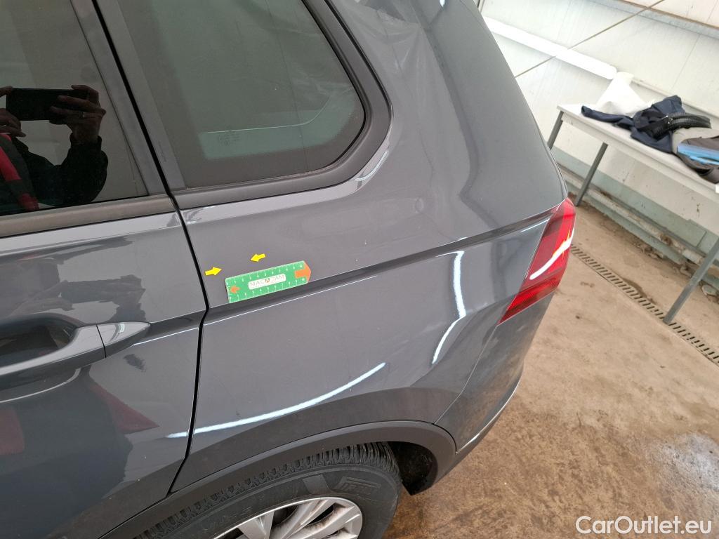  Volkswagen  Tiguan VOLKSWAGEN  / 2020 / 5P / SUV 2.0 TDI 150 DSG7 Life Business (Ex 205T) #8