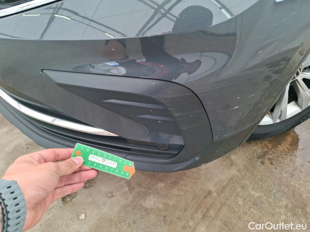  Volkswagen  Tiguan VOLKSWAGEN  / 2020 / 5P / SUV 2.0 TDI 150 DSG7 Life Business (Ex 205T) #23