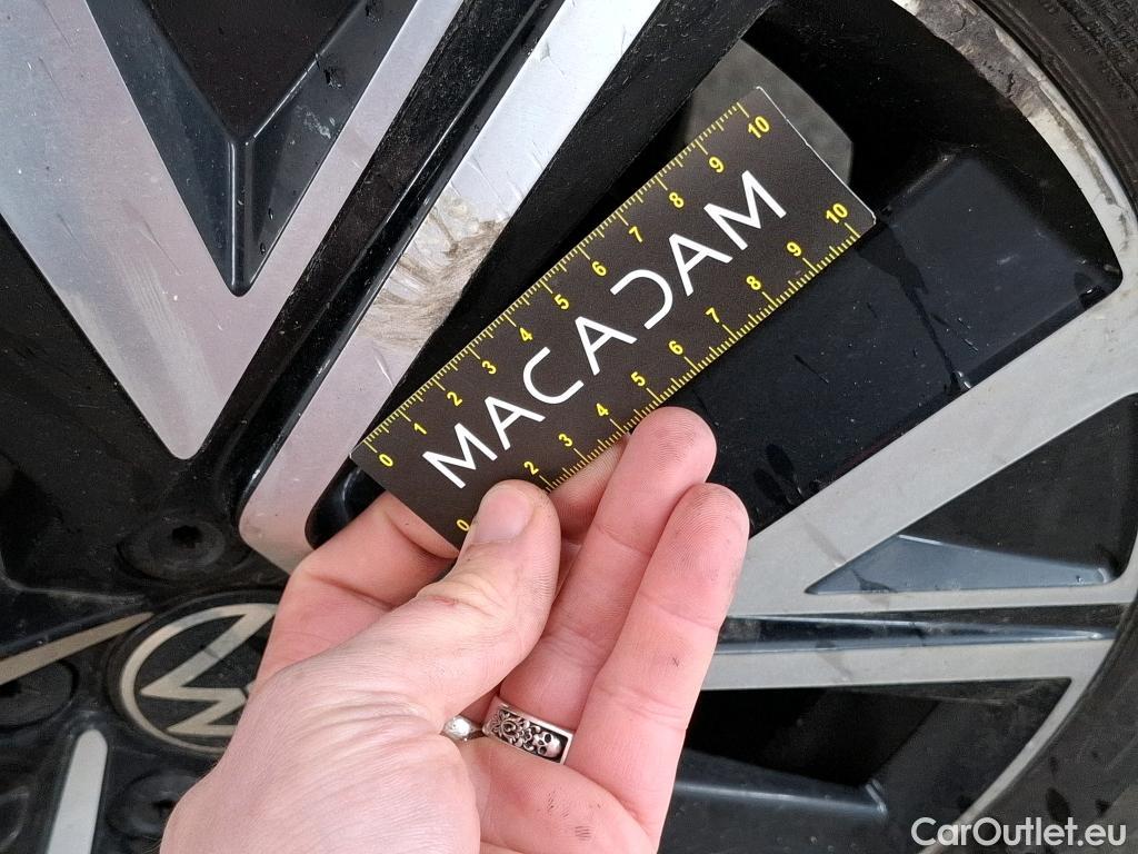  Volkswagen  Touran VOLKSWAGEN  / 2015 / 5P / monospace 1.5 TSI EVO DSG7 Carat 7 places #29